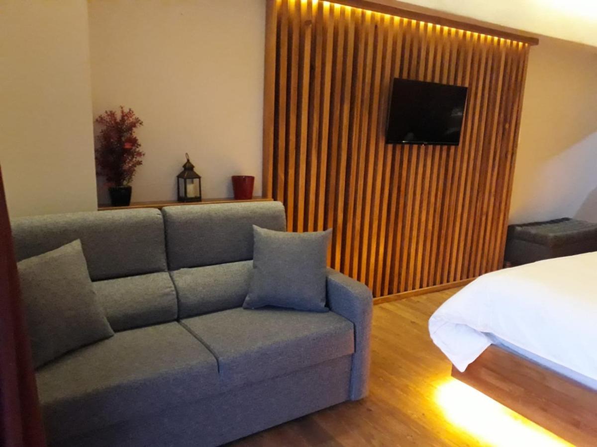 Palmiye Konuk Evi Foça Eksteriør billede